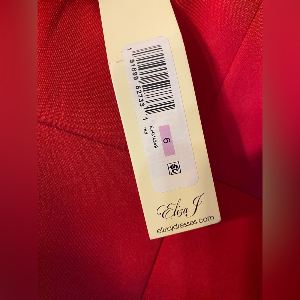 Elegant Red Off-Shoulder Sheath Dress with Jewel Accent (Size 6) Ptp 17” - Picture 8 of 9